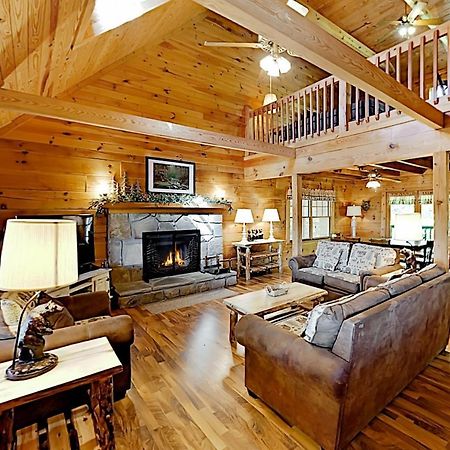 Mountain Lion'S Tales Villa Gatlinburg Eksteriør billede