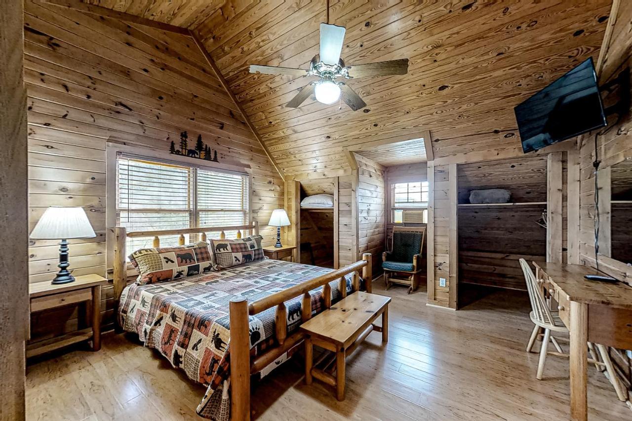 Mountain Lion'S Tales Villa Gatlinburg Eksteriør billede